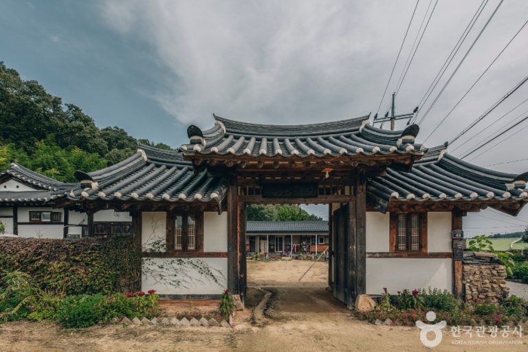 Mancho Gotaek  [Korea Quality]만초고택[한국관광 품질인증]