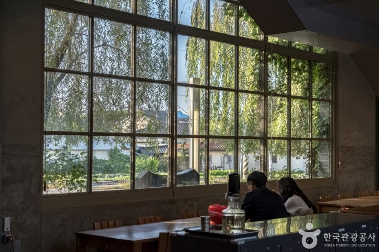 Ikovox Coffee Icheon Simmons Terrace (이코복스커피 이천시몬스테라스점)