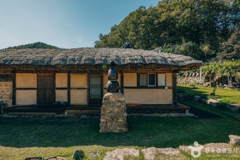 House of Changsil (창실고택)