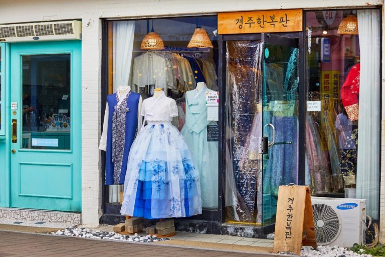 Gyeongju Hanbokpan (경주한복판)