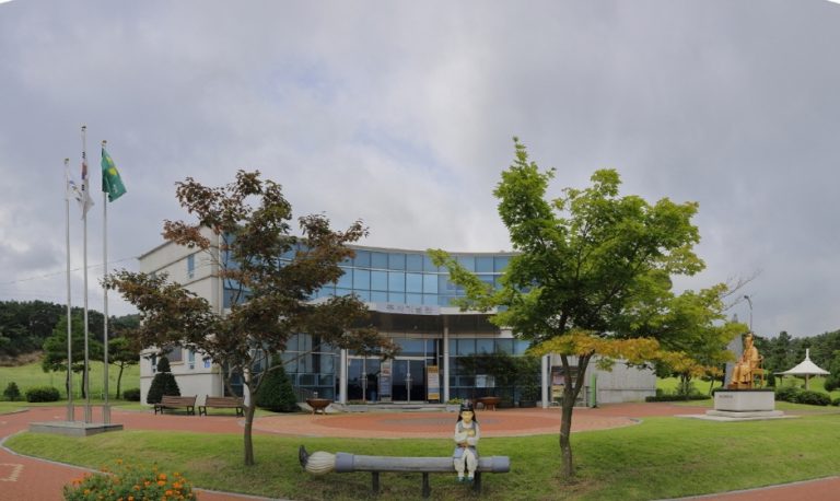 Chusa Memorial Hall (추사기념관)