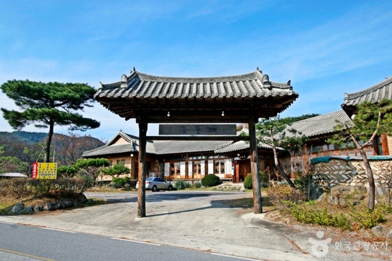 Songpungjae (송풍재)