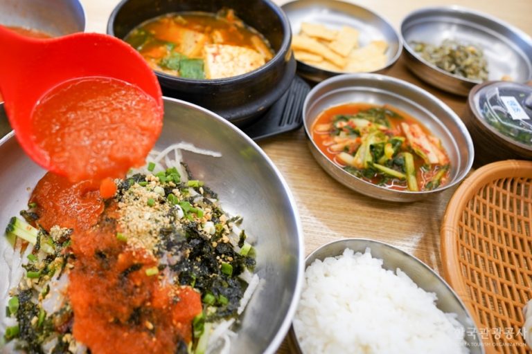 Hwanyeo Hoetjip (환여횟집)