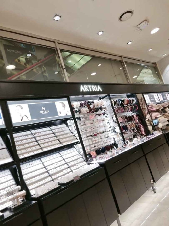 Artria – Newcore Pyeongchon Branch [Tax Refund Shop] (아트리아 뉴코아 평촌)