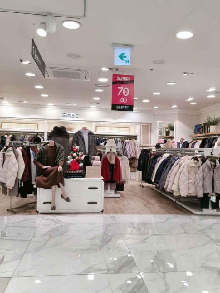 BCBG – Newcore Pyeongchon Branch [Tax Refund Shop] (BCBG 뉴코아 평촌)