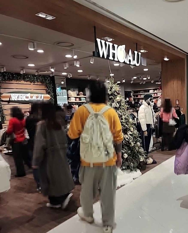 WHO.A.U – TIMES SQUARE Branch [Tax Refund Shop] (후아유 타임스퀘어)