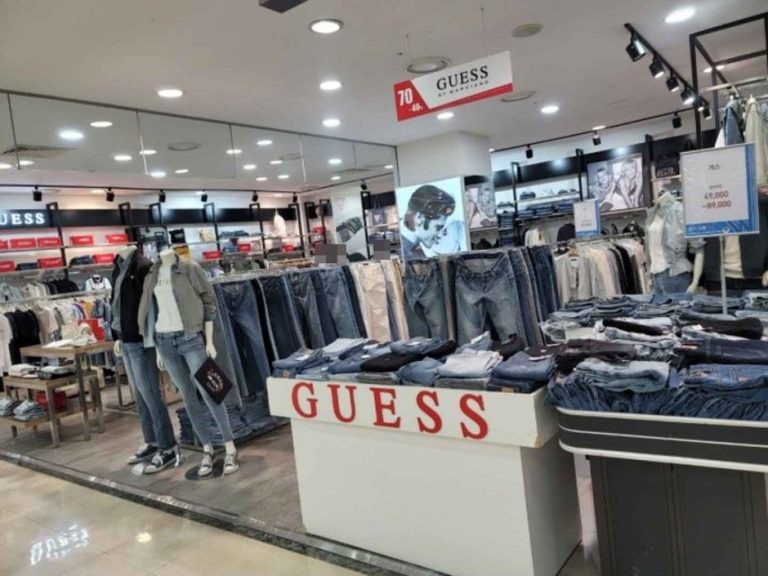 Guess – Newcore Pyeongchon Branch [Tax Refund Shop] (게스 뉴코아 평촌)