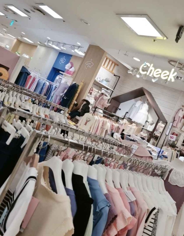 Cheek – Newcore Sanbon Branch [Tax Refund Shop] (치크 뉴코아 산본점)