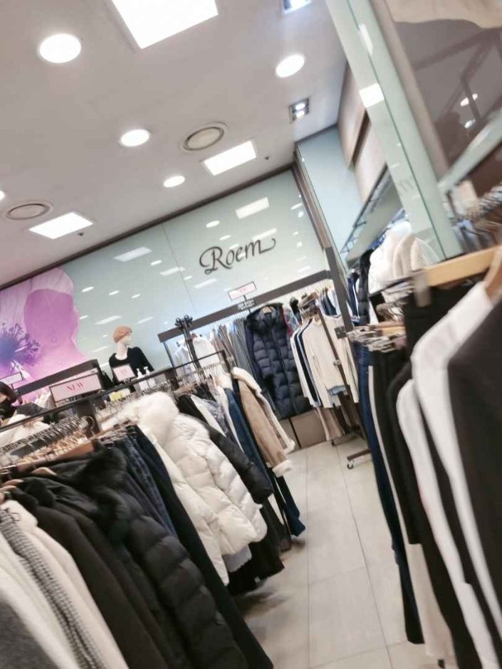Roem Girls – Newcore Sanbon Branch [Tax Refund Shop] (로엠걸즈 뉴코아 산본점)
