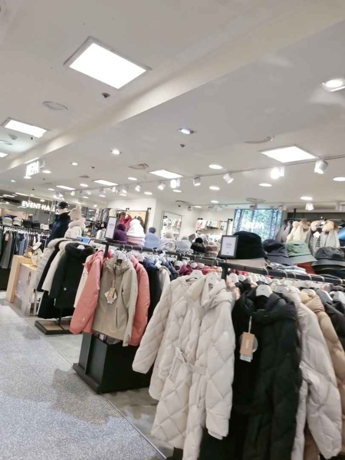 Nepa – Newcore Pyeongchon Branch [Tax Refund Shop] (네파 뉴코아 평촌)