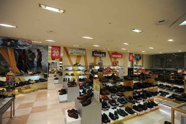 Kumkang Shoes – Lotte Pyeongchon Branch [Tax Refund Shop] (KK롯데평촌(금강 금강제화))