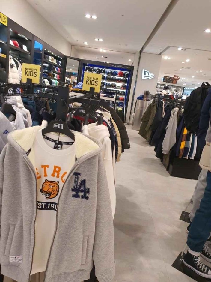 New Era [Tax Refund Shop] (뉴에라)