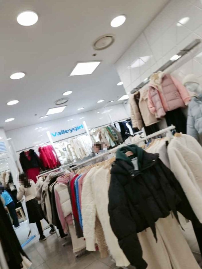 Valleygirl – Newcore Sanbon Branch [Tax Refund Shop] (밸리걸 뉴코아 산본점)