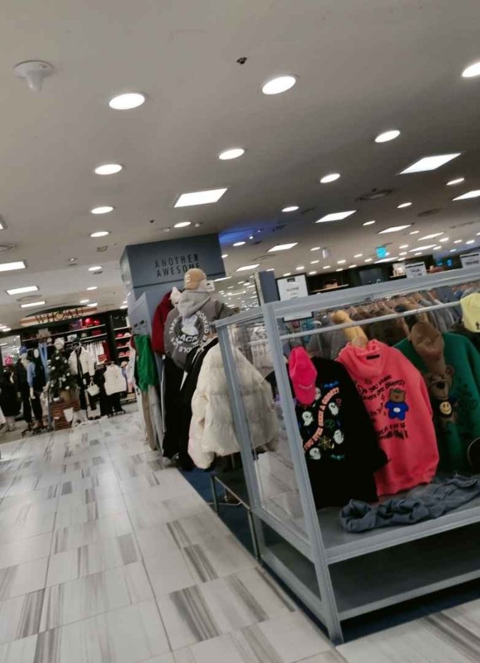 Another Awesome – Newcore Pyeongchon Branch [Tax Refund Shop] (어나더어썸 뉴코아 평촌)