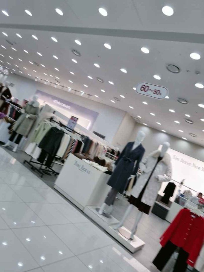 The Izzat – MODA Outlet Guri Namyangju Branch [Tax Refund Shop] (더아이잗모다아울렛구리남양주)