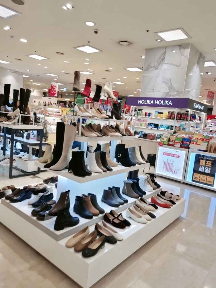 Holika Holika – Newcore Pyeongchon Branch [Tax Refund Shop] (홀리카홀리카 뉴코아 평촌)