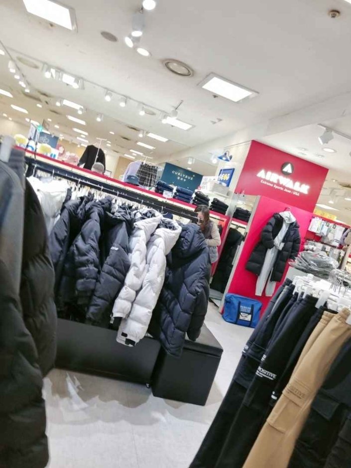 Airwalk Junior – Newcore Sanbon Branch [Tax Refund Shop] (에어워크 주니어 뉴코아 산본점)