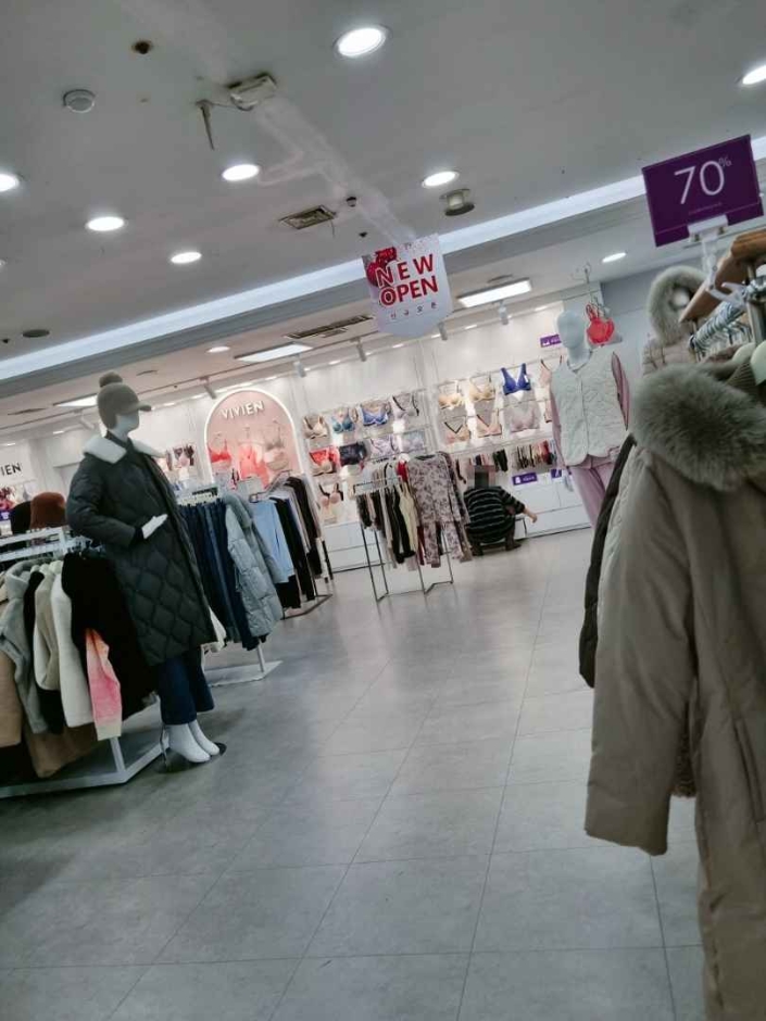 Vivien – Save Zone Gwangmyeong Branch [Tax Refund Shop] (비비안 세이브존 광명점)