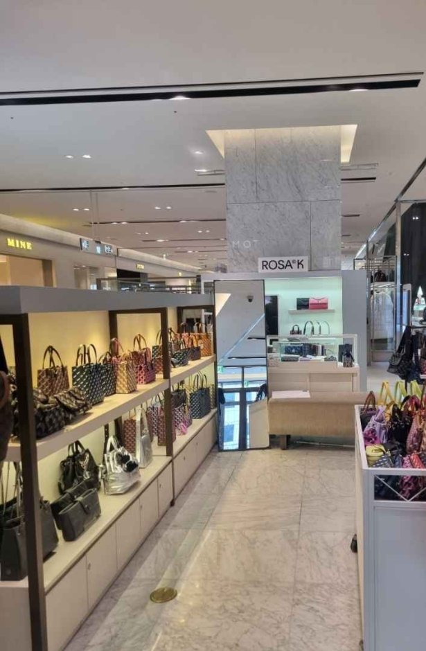 Rosa.K [Tax Refund Shop] (로사케이)