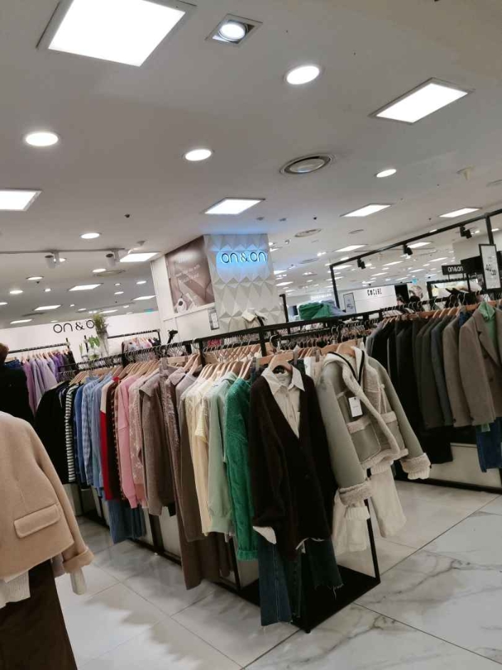 On & On – Newcore Pyeongchon Branch [Tax Refund Shop] (온앤온 뉴코아 평촌)