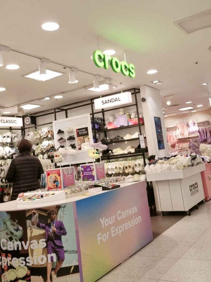 Crocs – Newcore Pyeongchon Branch [Tax Refund Shop] (크록스 뉴코아 평촌)