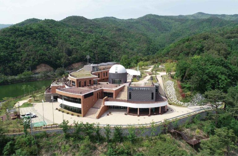 Sobaeksan National Park Nature Center (소백산생태탐방원)