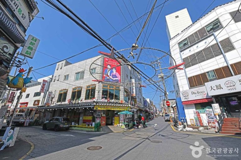 Suwon Chicken Street (수원통닭거리)