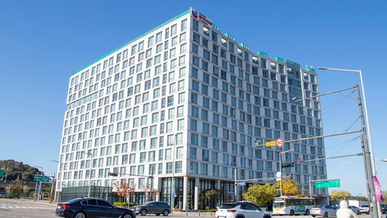 Ramada Encore by Wyndham Gimpo Han River Hotel (라마다앙코르 바이윈덤 김포한강호텔)