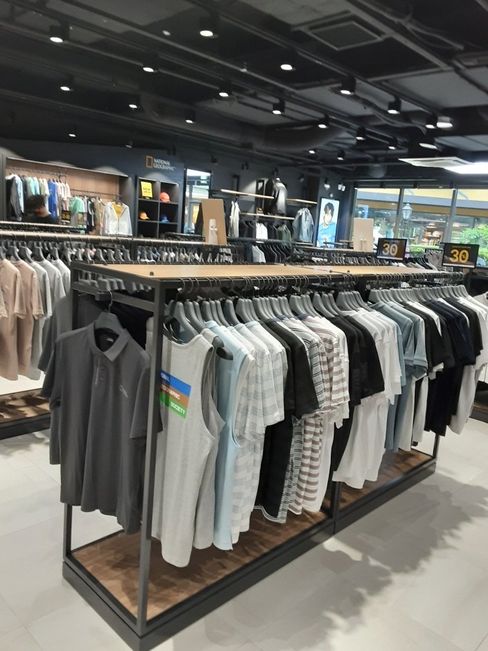 National Geographic – Shinsegae Paju Branch [Tax Refund Shop] (내셔널지오그래픽 신세계파주)