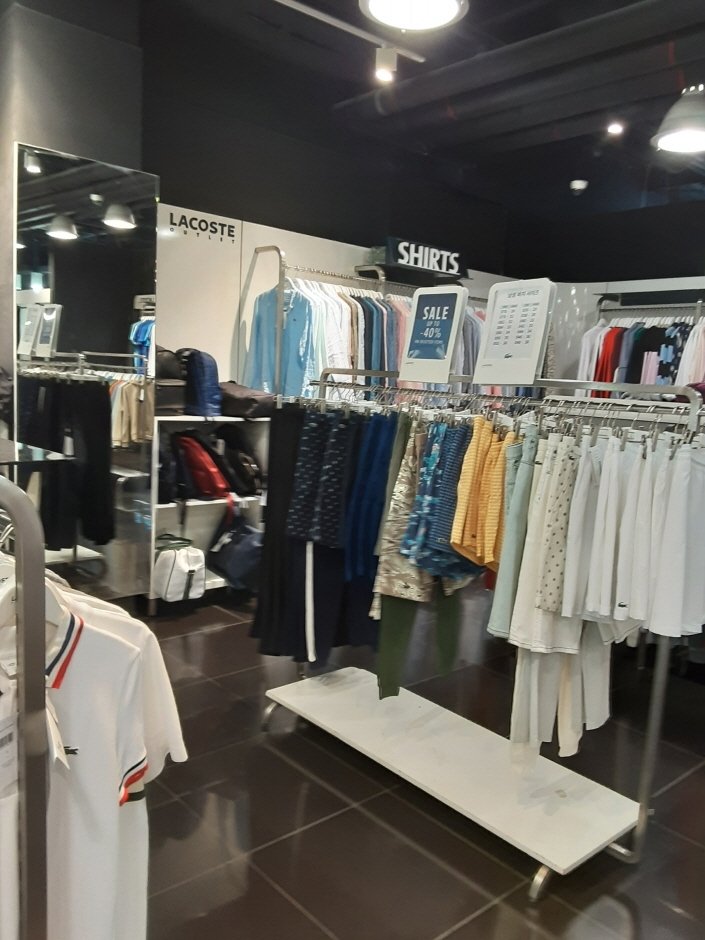 Dongil Lacoste – Shinsegae Paju Branch [Tax Refund Shop] (동일 라코스테 신세계파주)