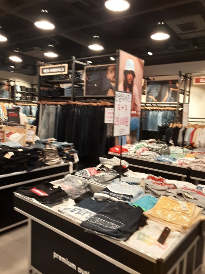 Levi’S – Paju Premium Outlets Branch [Tax Refund Shop] (리바이스 신세계아울렛 파주점)