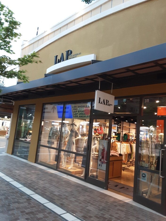 LAP – Paju Premium Outlets Branch [Tax Refund Shop] (랩 신세계아울렛 파주점)