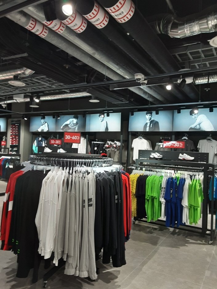 Puma – Paju Premium Outlets Branch [Tax Refund Shop] (푸마 신세계아울렛 파주점)