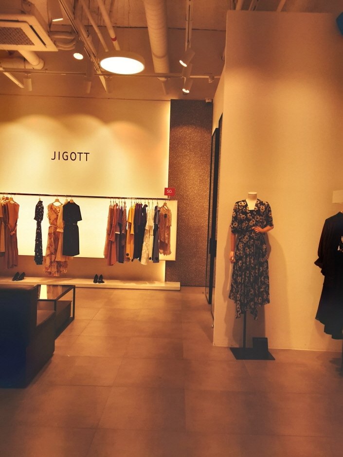 Jigott – Lotte Paju Branch [Tax Refund Shop] (지고트 롯데파주)