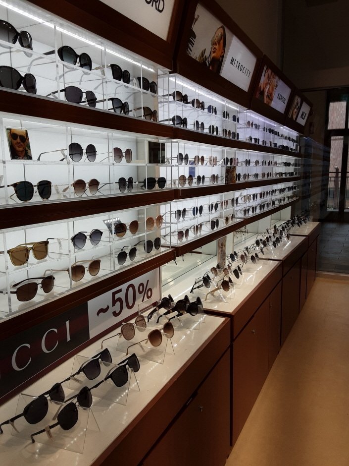 Fashion Gallery – Lotte Paju Branch [Tax Refund Shop] (패션갤러리 롯데 파주점)