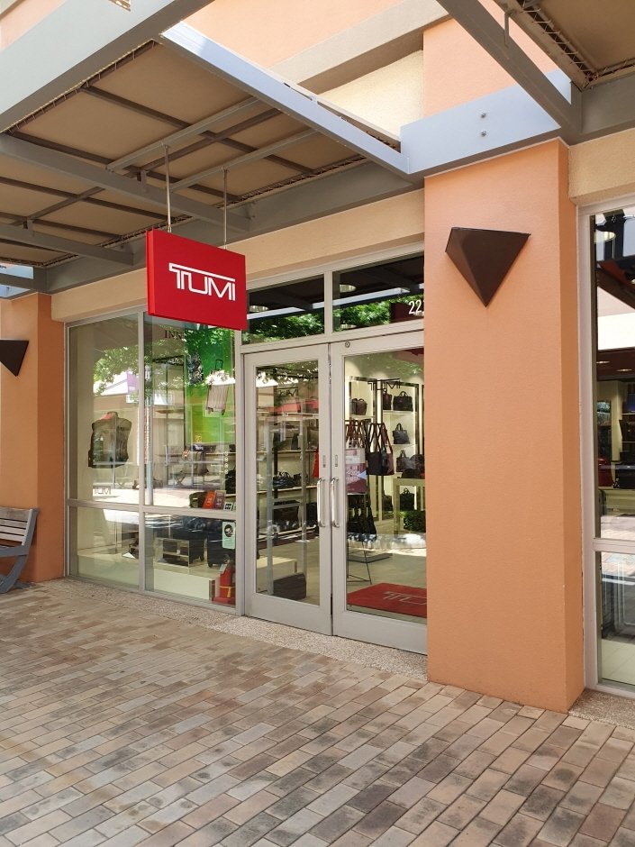 Tumi – Shinsegae Yeoju Branch [Tax Refund Shop] (투미 신세계여주)