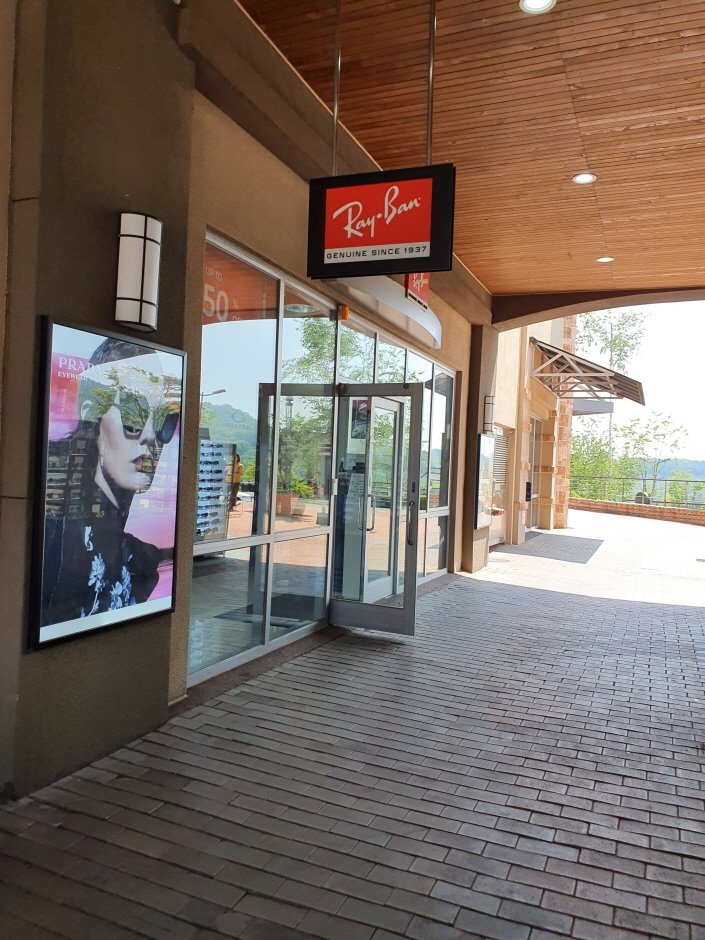 Ray-Ban – Shinsegae Yeoju Branch [Tax Refund Shop] (레이밴 신세계여주)