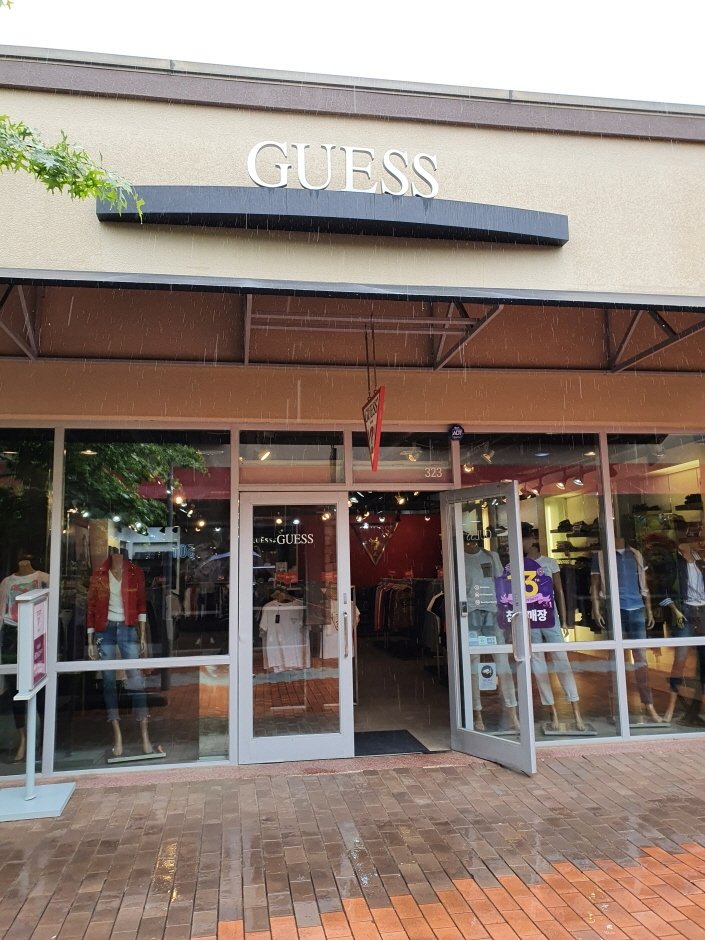 Guess – Yeoju Premium Outlets [Tax Refund Shop] (게스 여주아울렛)