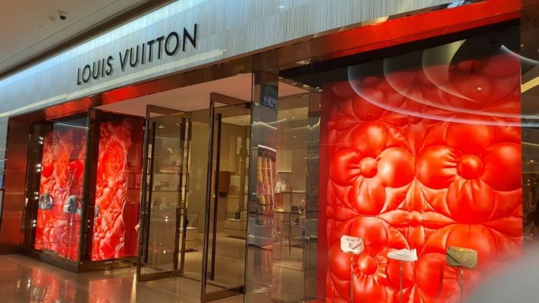 Louis Vuitton – Starfield Hanam Branch [Tax Refund Shop] (루이비통 스타필드 하남점)