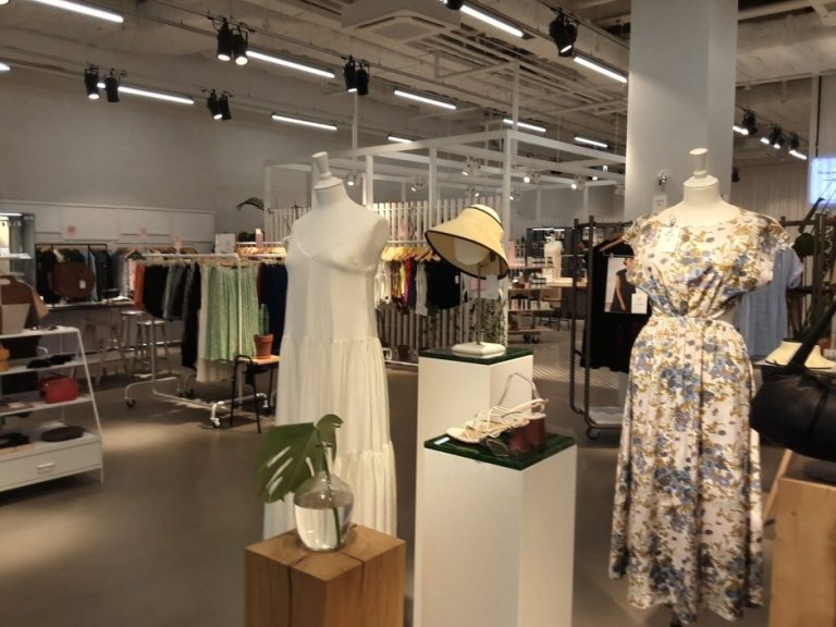 & Other Stories – Starfield Hanam Branch [Tax Refund Shop] (앤아더스토리즈 스타필드하남점)