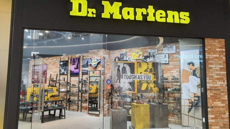 Dr. Martens – Starfield Hanam Branch [Tax Refund Shop] (닥터마틴 스타필드 하남점)