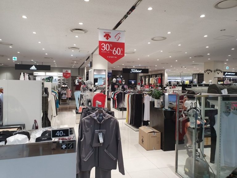 Descente Golf – Lotte Gwangmyeong Branch [Tax Refund Shop] (데상트골프 롯데광명)