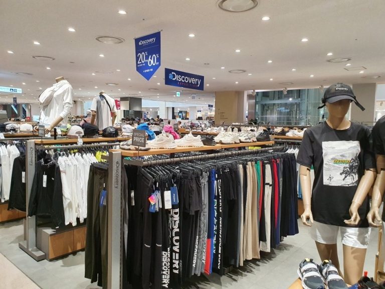 Discovery – Lotte Gwangmyeong Branch [Tax Refund Shop] (디스커버리 롯데 광명점)