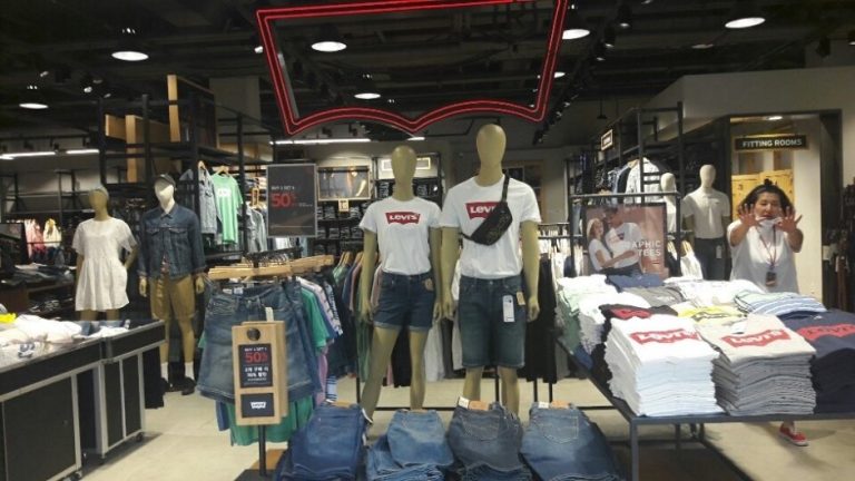 Levi’S – Siheung Premium Outlets Branch [Tax Refund Shop] (리바이스 신세계아울렛 시흥점)
