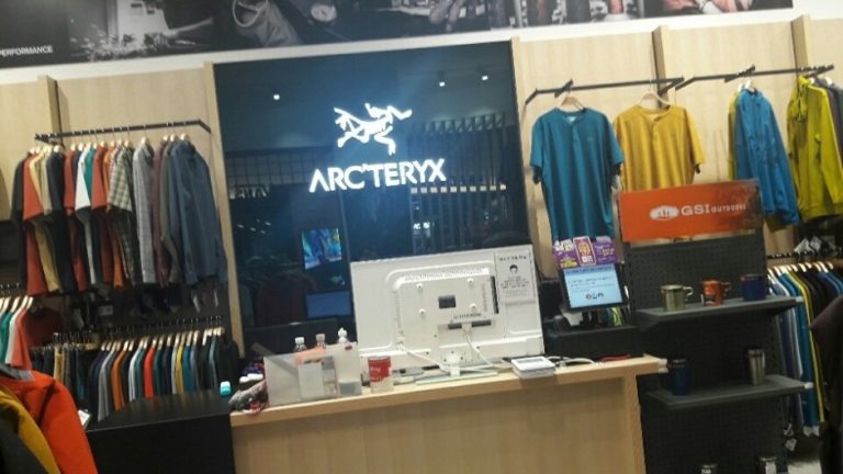 Arc’teryx [Tax Refund Shop] (아크데릭스)