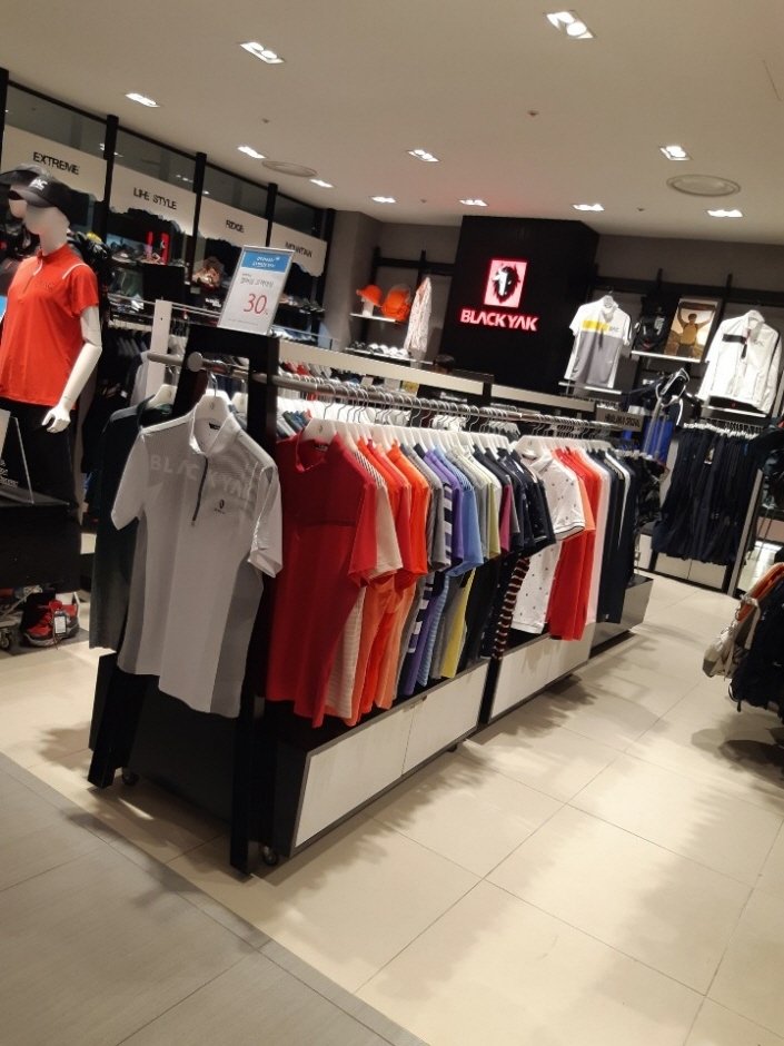 Black Yak – Lotte Ansan Branch [Tax Refund Shop] (블랙야크 롯데안산)