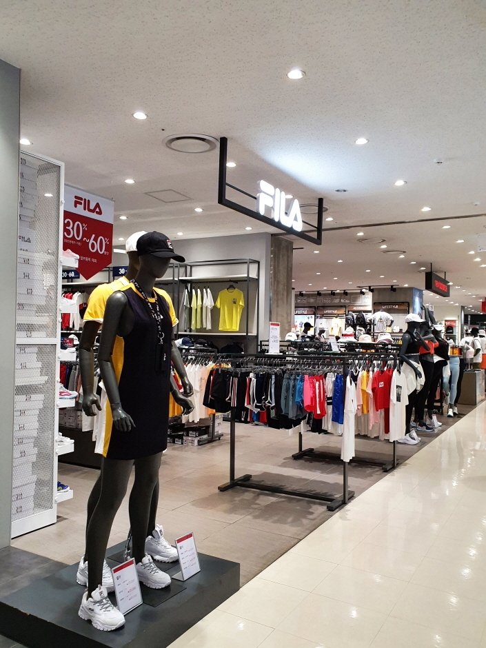 Fila – Lotte Gwanggyo Branch [Tax Refund Shop] (휠라 롯데광교)