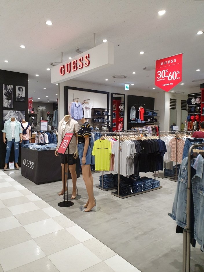 Guess – Lotte Gwanggyo Branch [Tax Refund Shop] (게스 롯데광교)