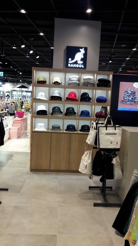 Kangol [Tax Refund Shop] (캉골)