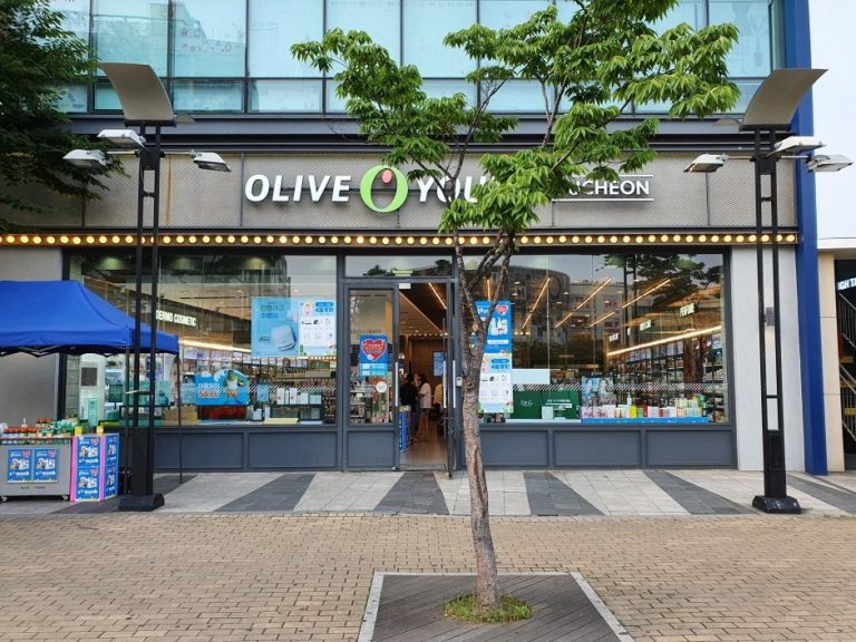 Olive Young – Bucheon Sang-dong Branch [Tax Refund Shop] (올리브영 부천상동)